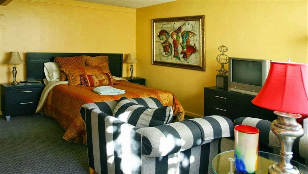 Triangle Inn Clothing Optional Resort For Men Palm Springs Exteriör bild